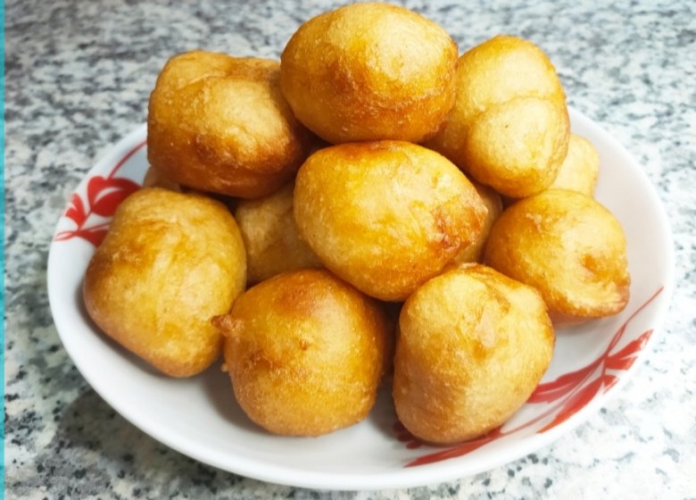 A la découverte de saveurs sénégalaises à chaque bouchée : pastels à la viande, au thon, du jus de bissap, de gingembre, des beignets et bien plus !