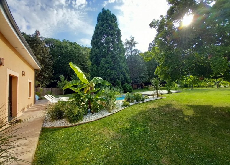 Gîte 4 personnes avec piscine et jardin près de Paris et de Giverny