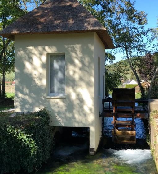 Ravissant moulin à eau